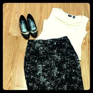 Naturalizer black and tan kitten heel